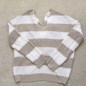 Francesca’s Jun & Ivy Twist Back Sweater (size sm)